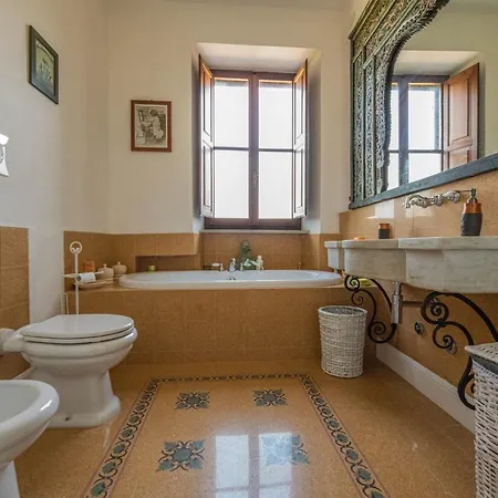 Con Bagno In Esclusiva - Urbino